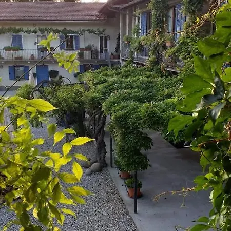 Cascina Knec Vakantieboerderij Feisoglio