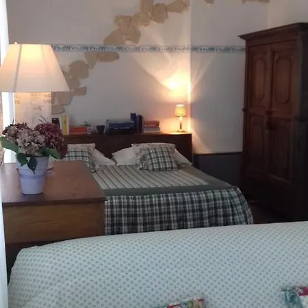 Cascina Knec Farm stay *