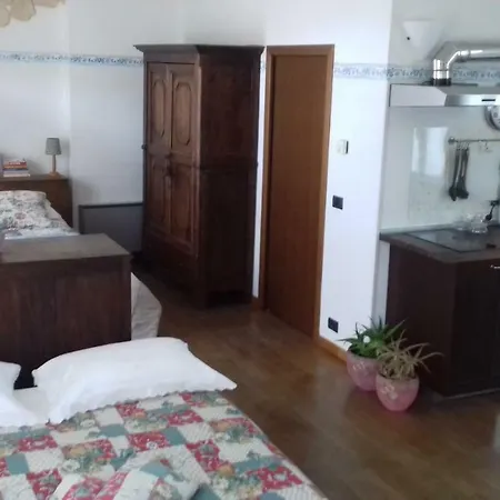 Cascina Knec Farm stay Feisoglio